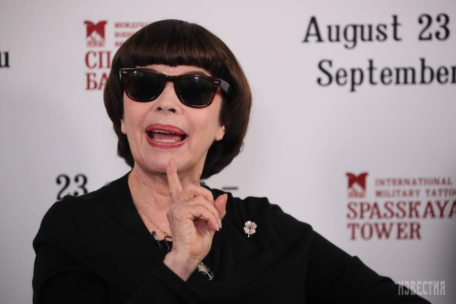 Французская певица Мирей Матье 