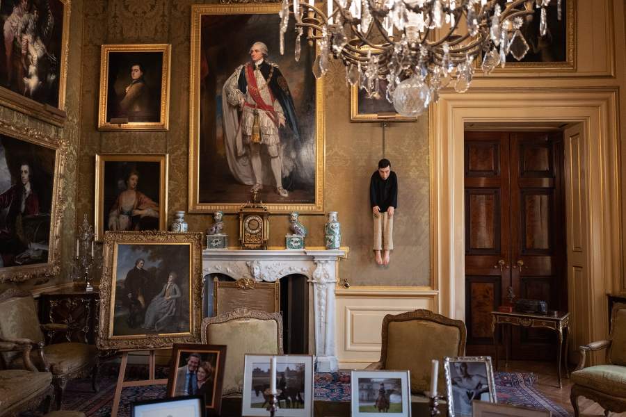 Инсталляция Маурицио Каттелана