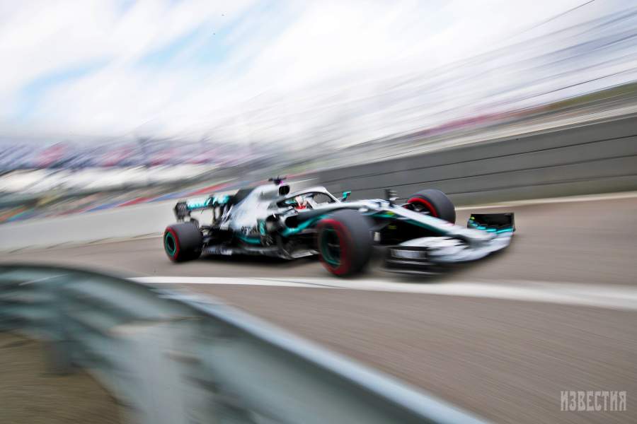 Льюис Хэмилтон