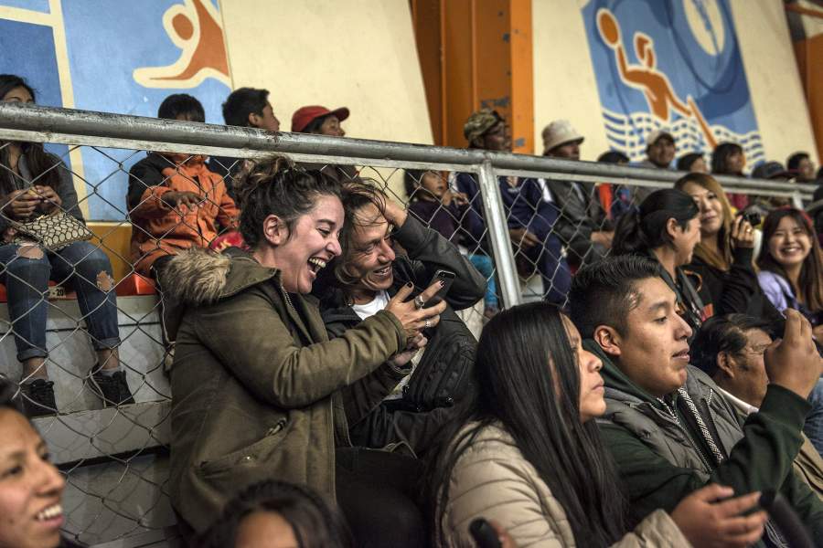 Женские бои «Чолита-реслинг» в Боливии