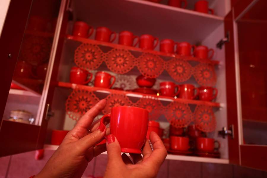 Боснийка Зорика Реберник вот уже 50 лет одержима красным цветом