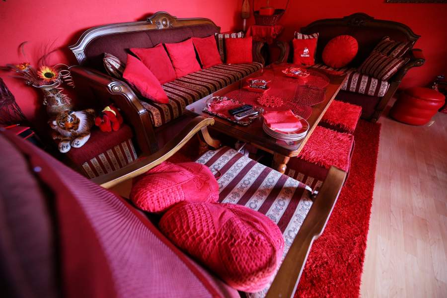 Боснийка Зорика Реберник вот уже 50 лет одержима красным цветом