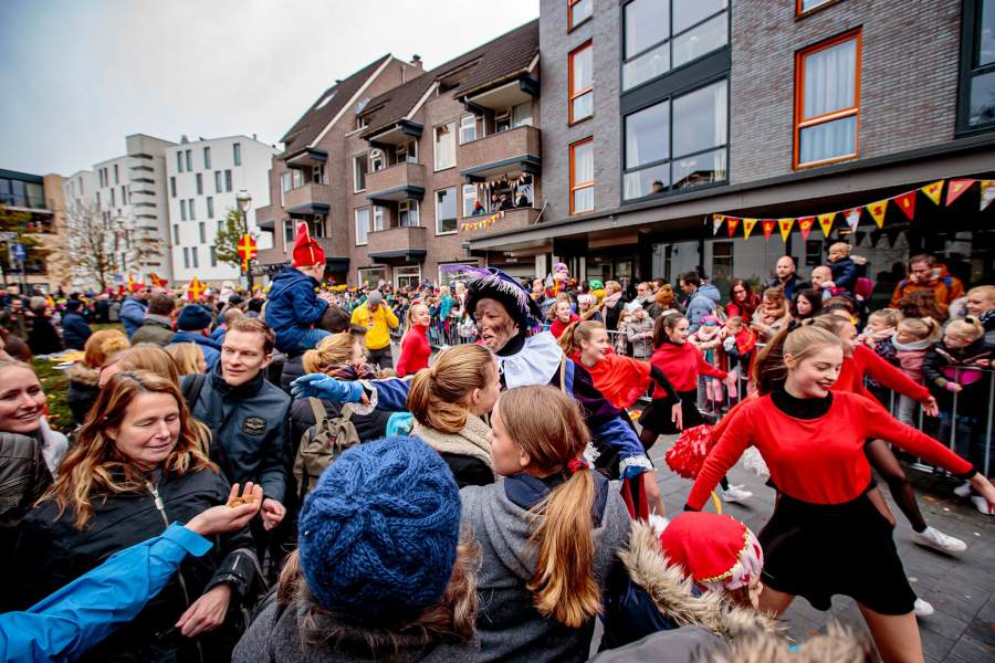 Прибытие Синтерклааса в Нидерланды