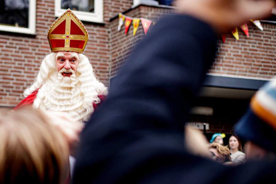 Прибытие Синтерклааса в Нидерланды