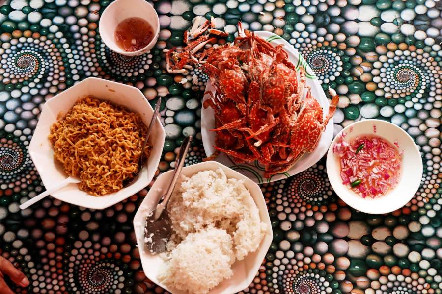 Филиппинская деревня уходит под воду