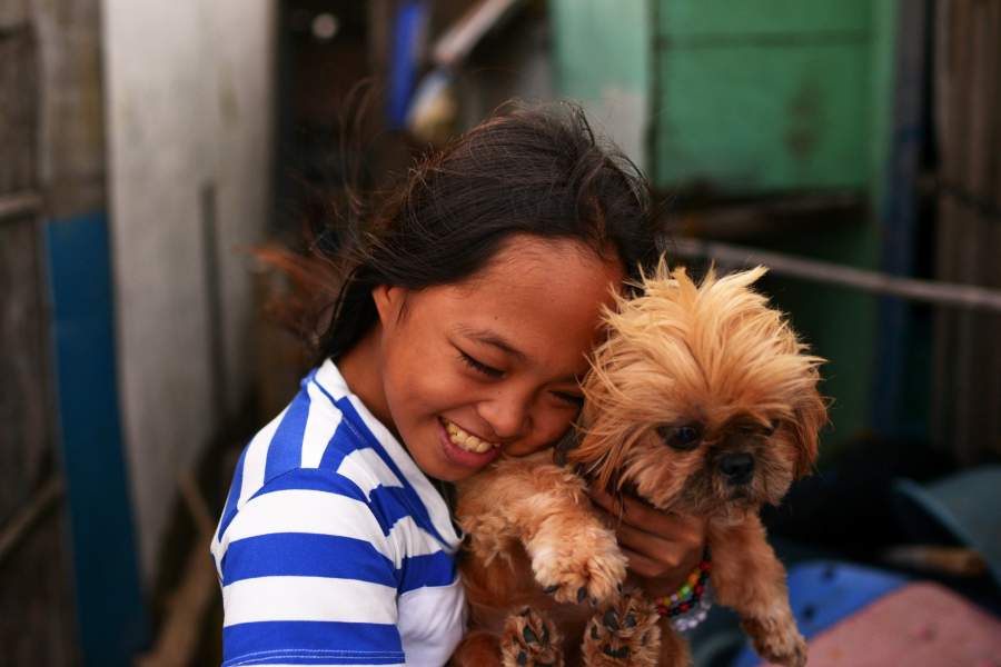 Филиппинская деревня уходит под воду
