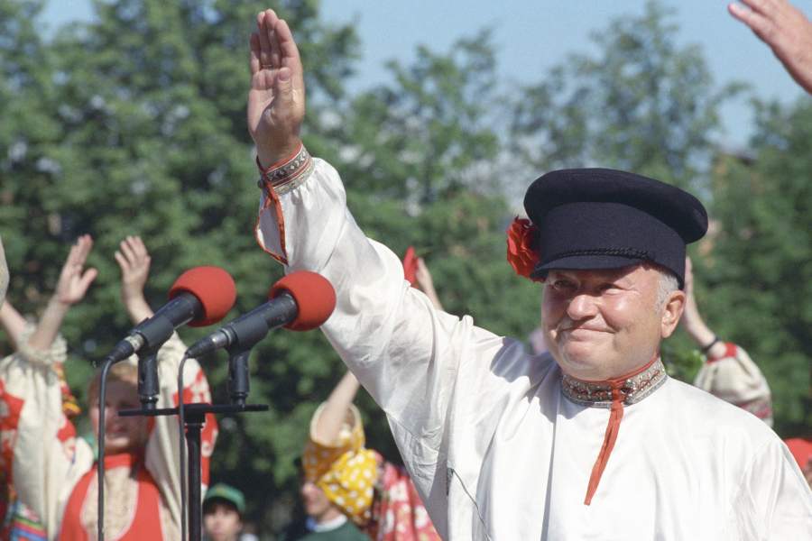 Юрий Лужков на церемонии открытия пятого Московского фестиваля пива, 2003 год