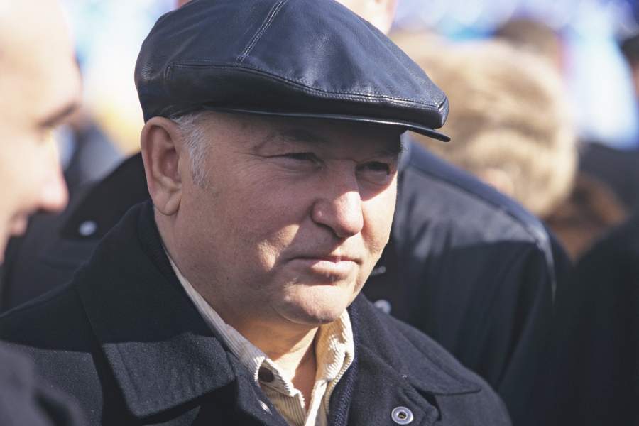 Юрий Лужков, 2000 год