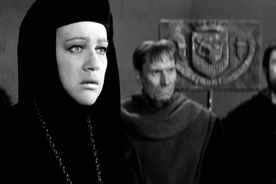 Галина Волчек