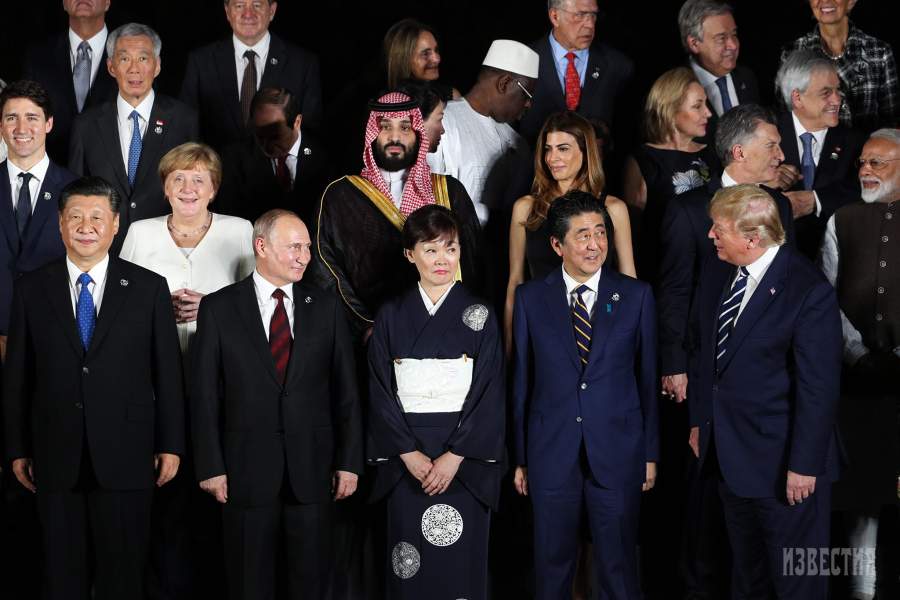 Совместное фотографирование лидеров стран G20 в Осаке, Япония