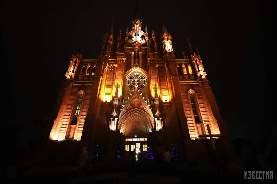 Римско-католический кафедральный собор Непорочного Зачатия Пресвятой Девы Марии во время празднования католического Рождества в Москве