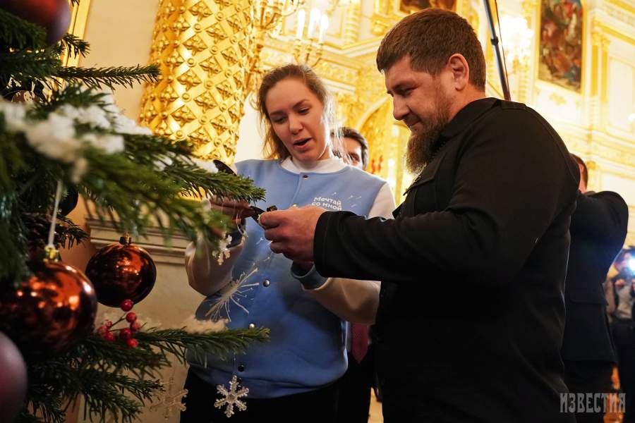 Глава Чечни Рамзан Кадыров принял участие во всероссийской акции  «Елка желаний» проекта «Мечтай со мной», состоявшейся в Кремле в минувший четверг