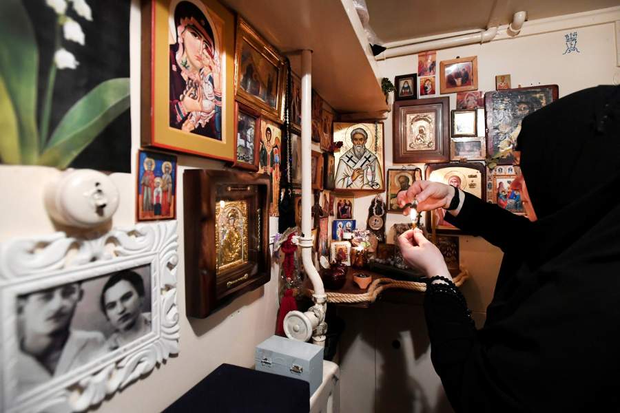 Монастырь на корабле в Нидерландах 