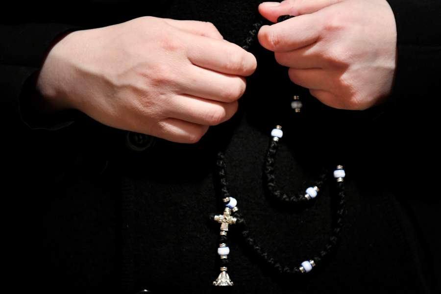 Монастырь на корабле в Нидерландах 