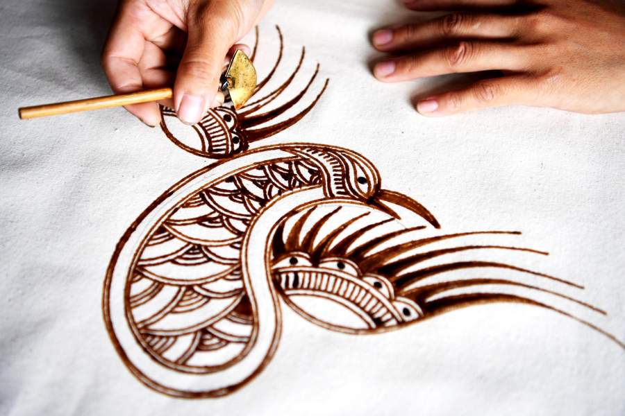 Китайский батик. Искусство росписи по ткани