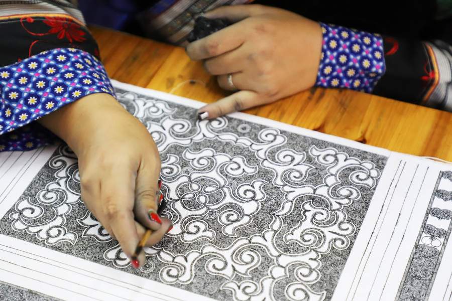 Китайский батик. Искусство росписи по ткани