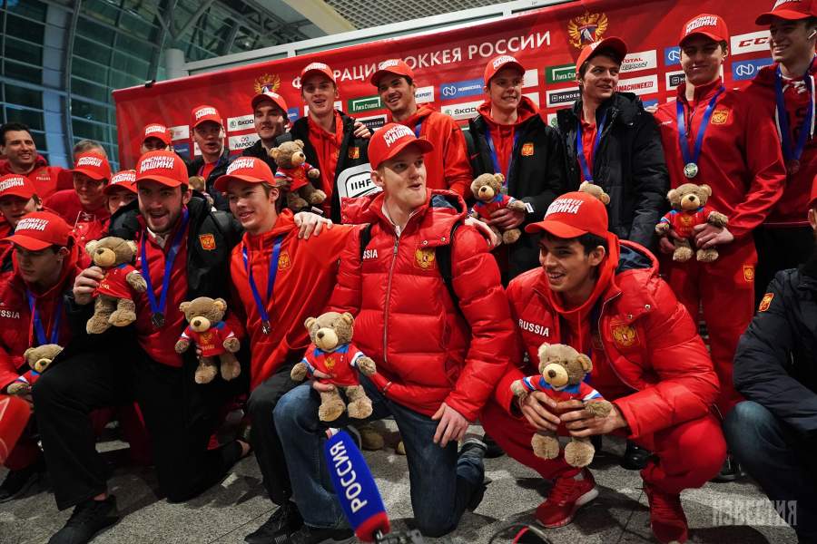 Встреча молодежной сборной по хоккею в аэропорту Шереметьево