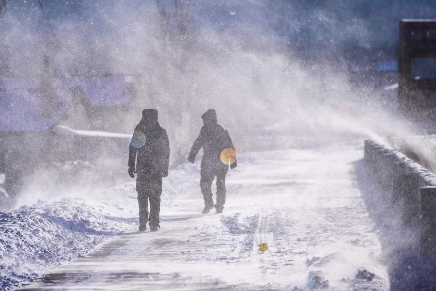 Китайские «потомки русалок» ткут одежды из рыбьей кожи