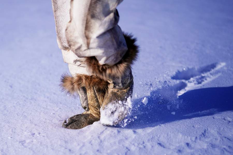 Китайские «потомки русалок» ткут одежды из рыбьей кожи