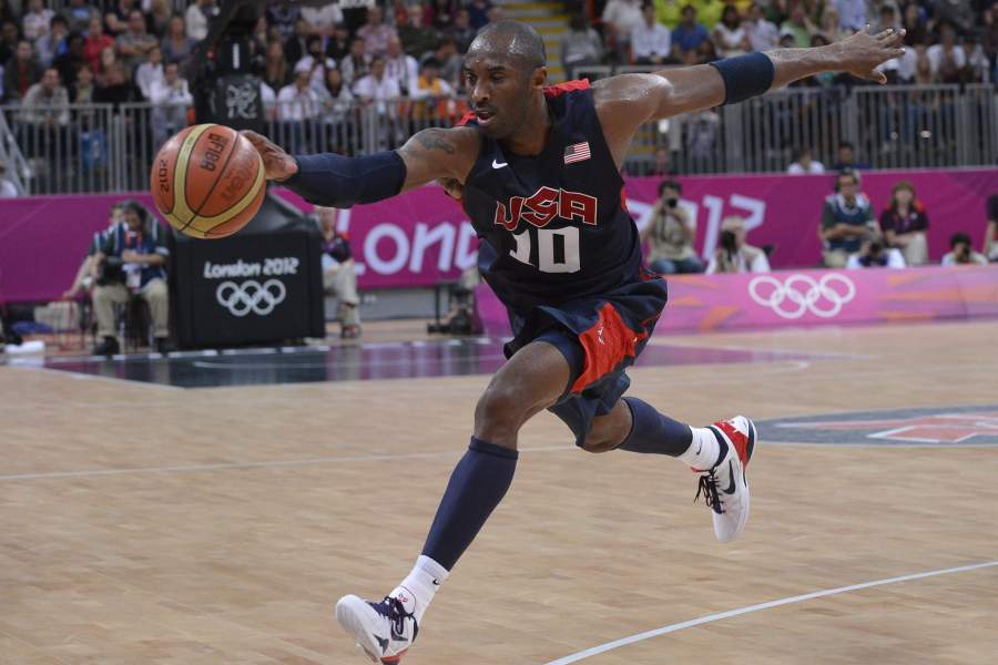 Пятикратный чемпион НБА играл под номерами 8 и 24, которые были выведены клубом из обращения