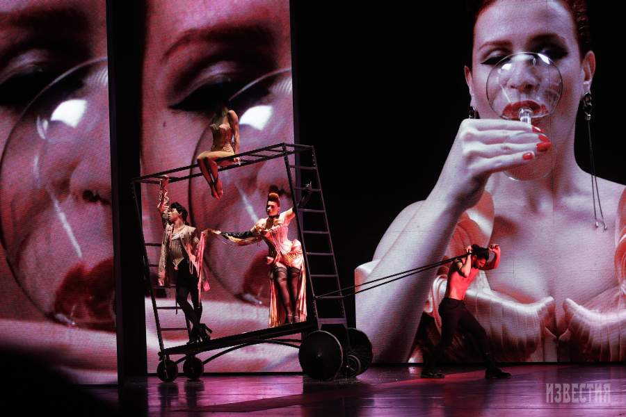 Премьера Fashion Freak Show французского кутюрье Жан-Поля Готье в Московском дворце молодежи (МДМ),  в Москве