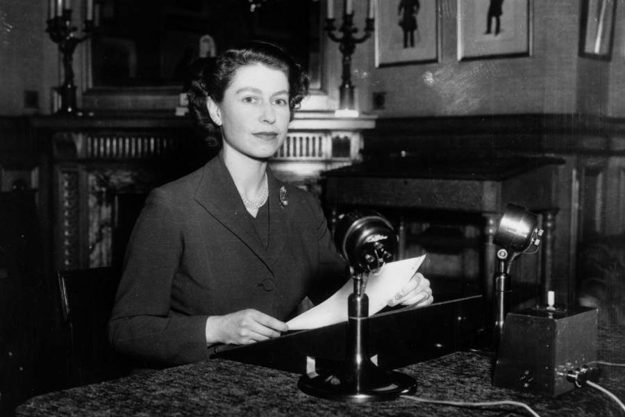 Королева Елизавета II