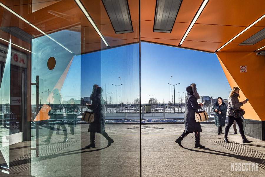 Станция метро Ольховая