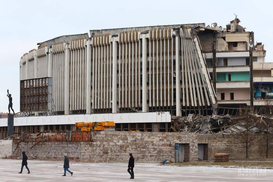 Обрушение крыши при демонтаже спортивно-концертного комплекса «Петербургский»
