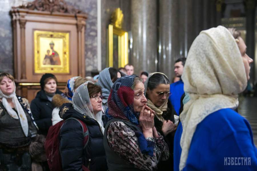 В Казанский собор привезли мощи Иоанна Крестителя