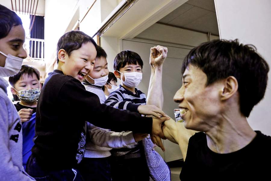 Японский танцор Кента Камбара