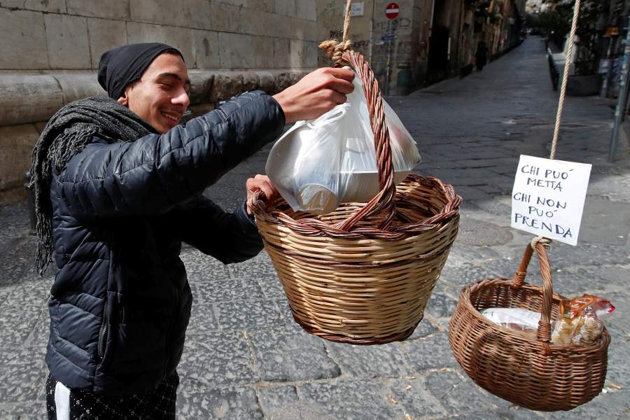 Корзинки с едой в Неаполе