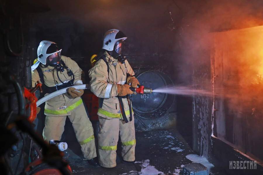 Подготовка девушек-курсантов в Военно-морском политехническом институте Петра Великого