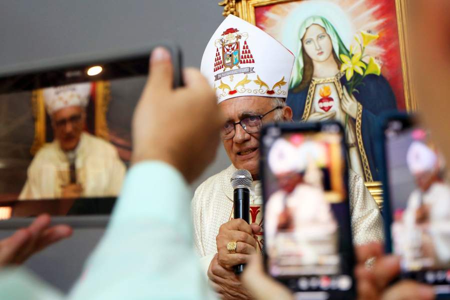 Службы в церкви во время коронавируса