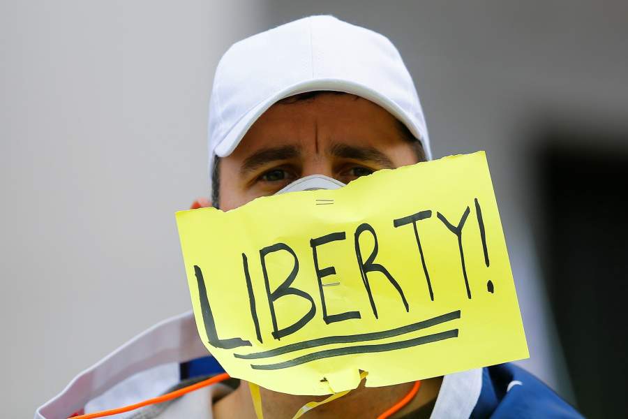 Протесты против карантина в США