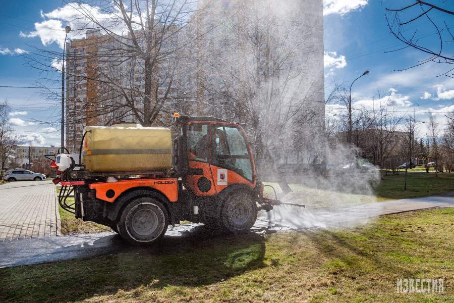 Дезинфекция дворов в Москве