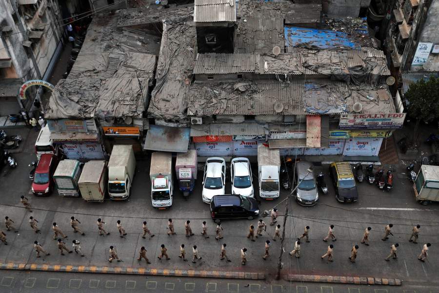 Коронавирус в трущобах Мумбаи