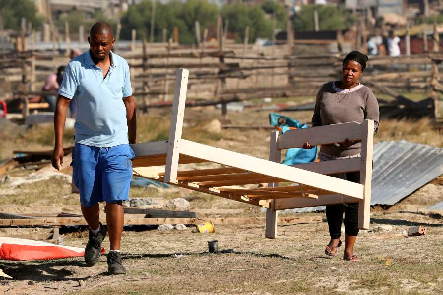 Снос домов и лачуг в Южной Африке