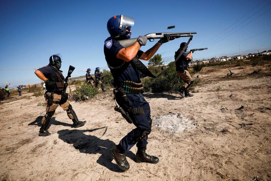 Снос домов и лачуг в Южной Африке