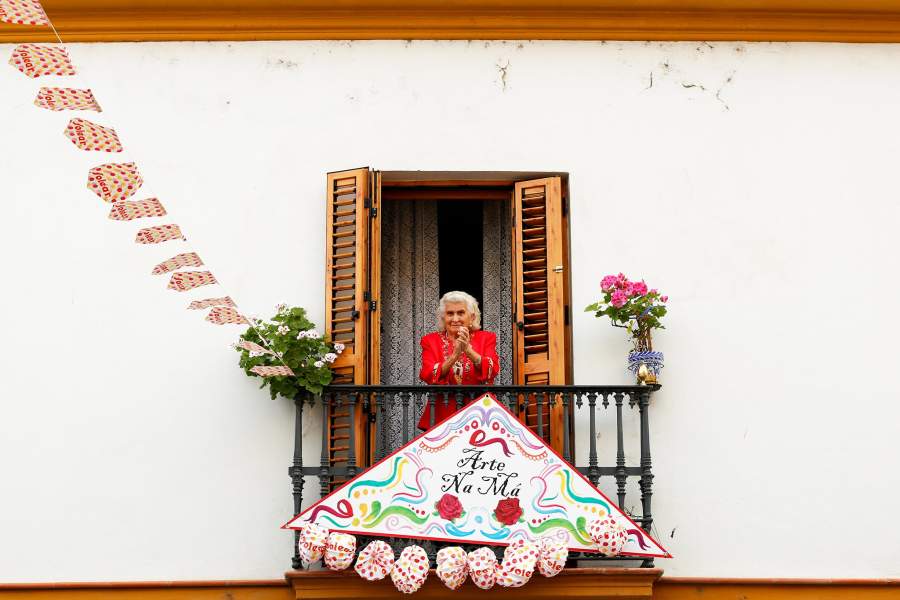 Праздник на балконах в Испании