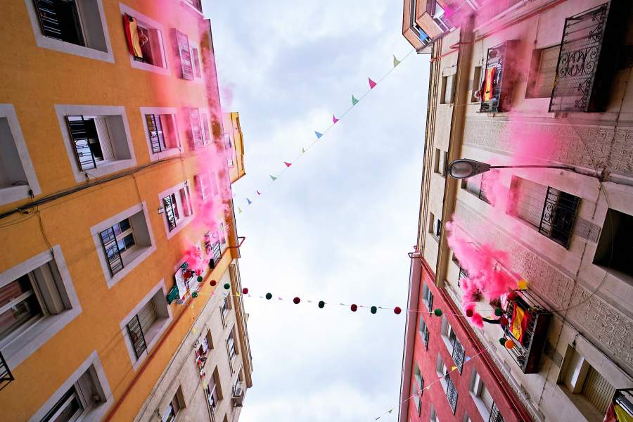 Праздник на балконах в Испании
