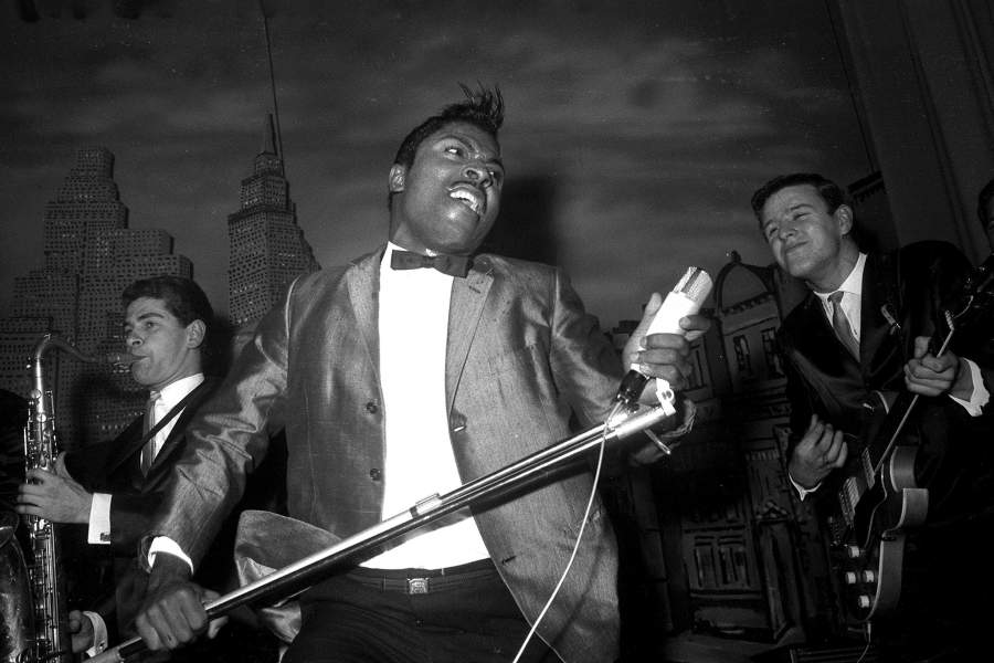 Литтл Ричард выступает в одном из клубов