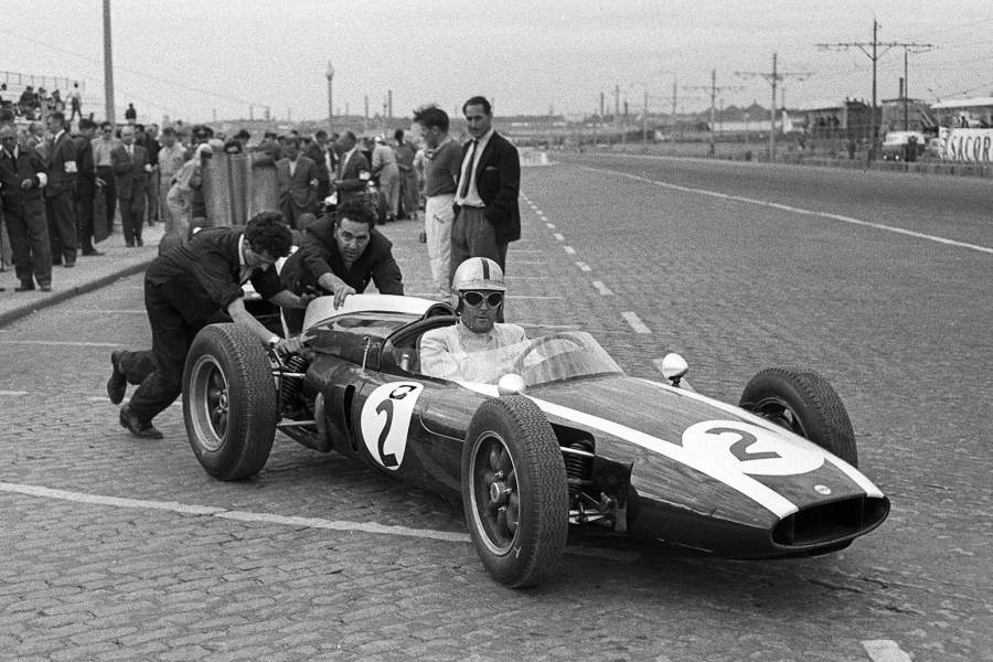 13 мая 1950 года в английском Сильверстоуне прошла первая гонка первого чемпионата "Формулы-1"