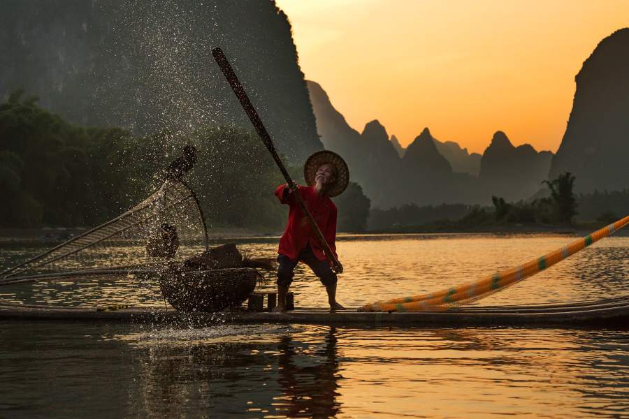 Традиционная рыбалка с бакланами (Китай)