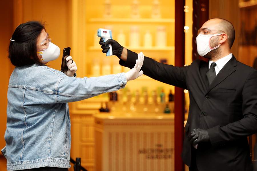 Смягчение карантинных мер в мире