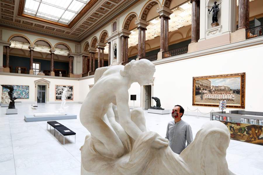 Смягчение карантинных мер в мире