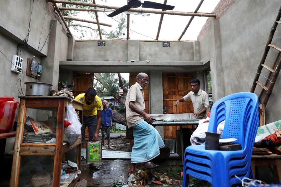 Мощный шторм обрушился на прибрежные районы Индии