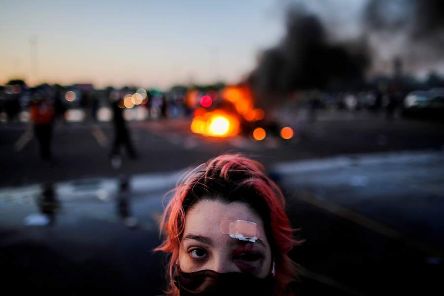 В Миннеаполисе протестующие сожгли полицейский участок
