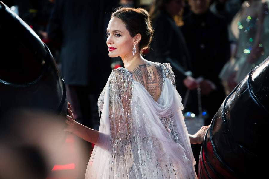 Анджелина Джоли