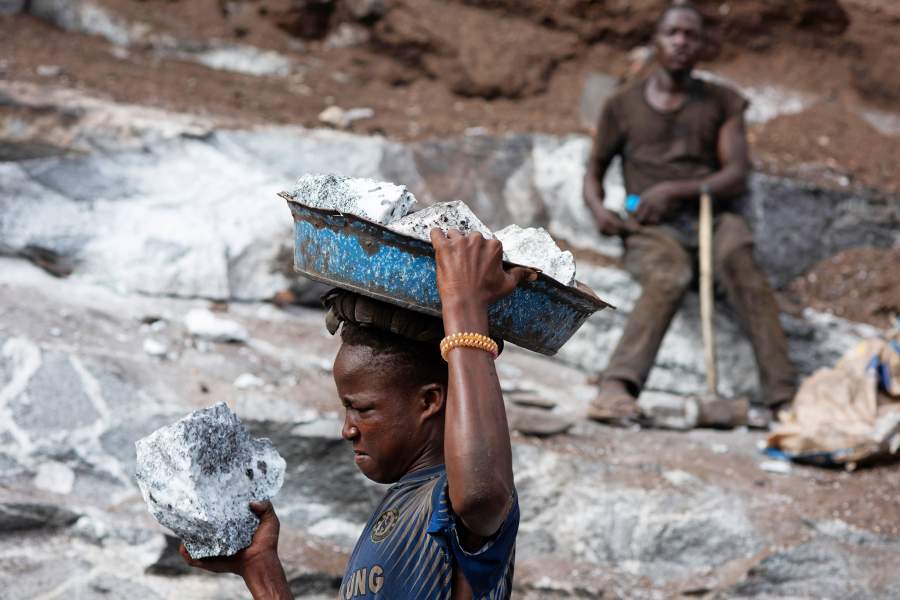 Работа на гранитном карьере