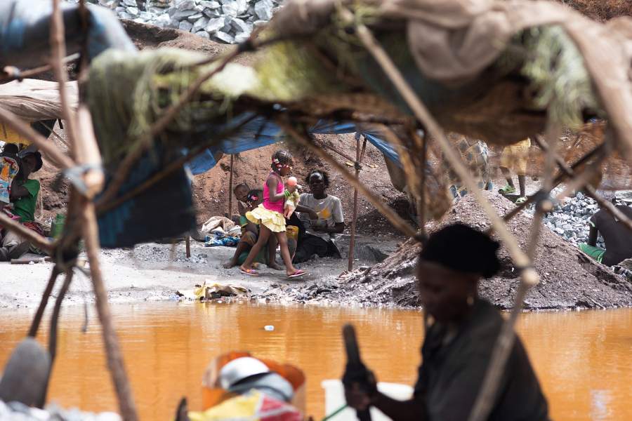 Работа на гранитном карьере